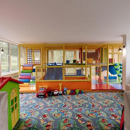 Brooklyn 2 Hotel Yablunytsia